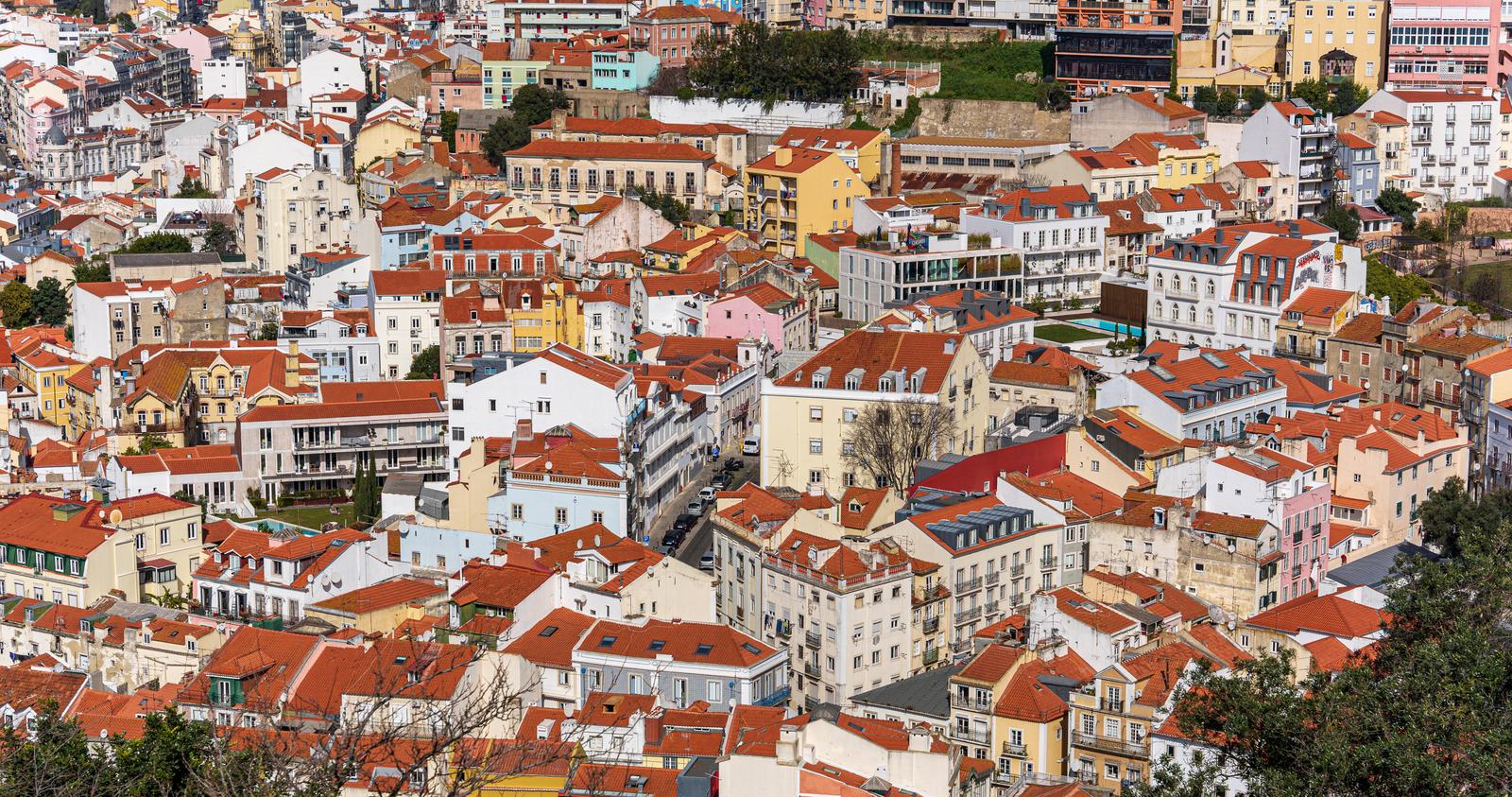 Alfama seen from the Castelo.