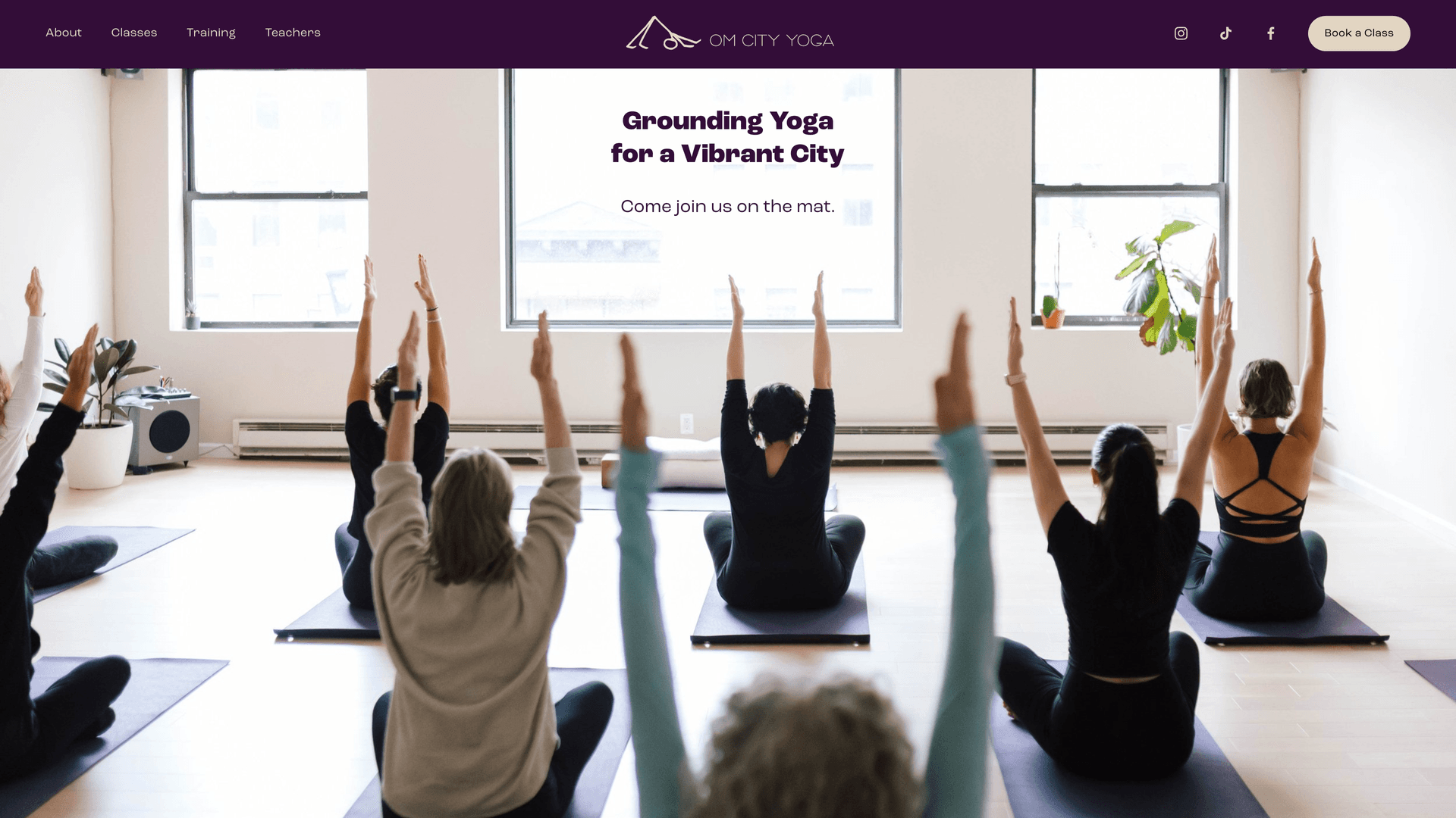 Homepage of omcityyoga.com