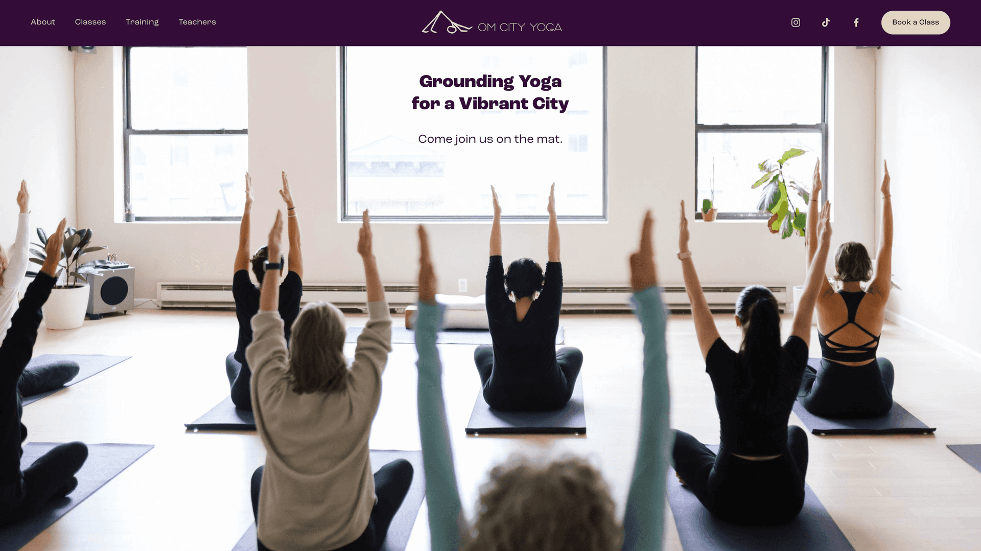 Homepage of omcityyoga.com